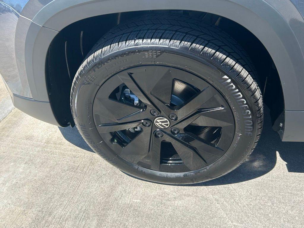 new 2025 Volkswagen Taos car, priced at $27,976