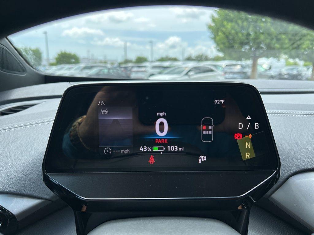 new 2025 Volkswagen ID.4 car, priced at $43,271