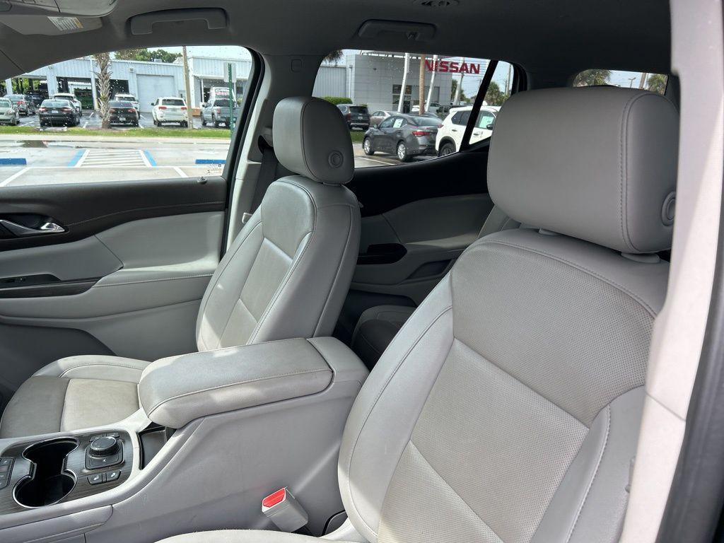 used 2023 GMC Acadia car, priced at $26,431