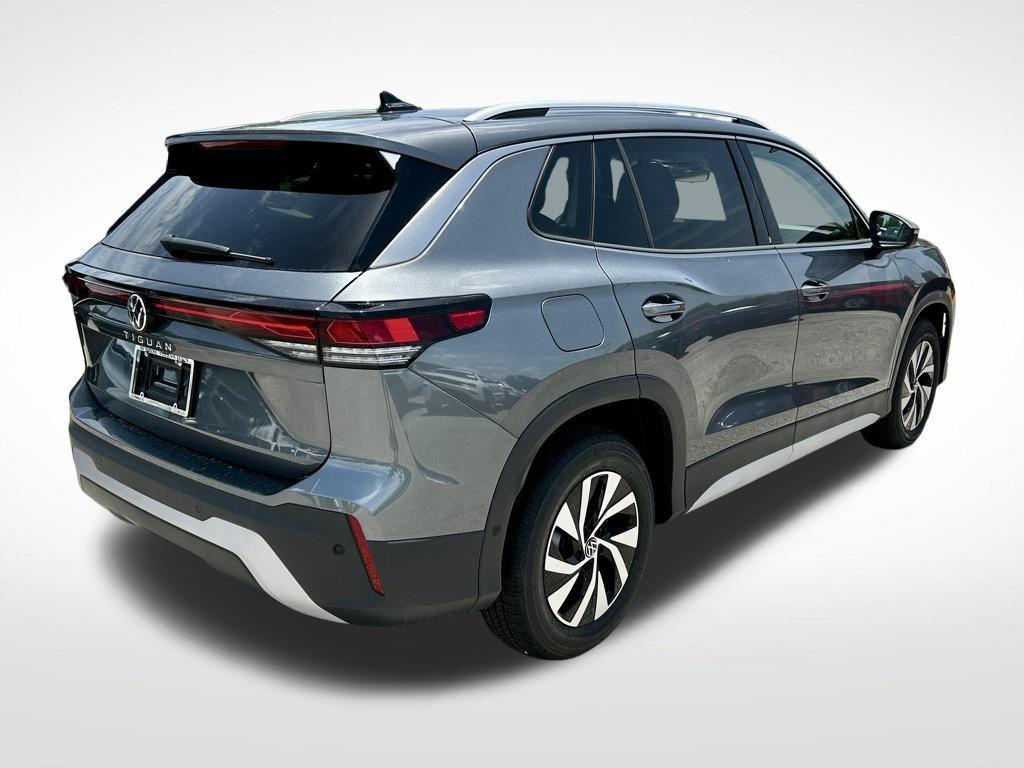 new 2025 Volkswagen Tiguan car, priced at $28,520