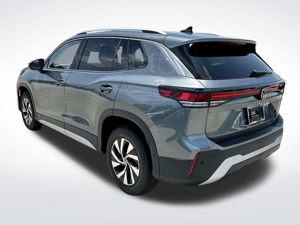 new 2025 Volkswagen Tiguan car, priced at $28,520