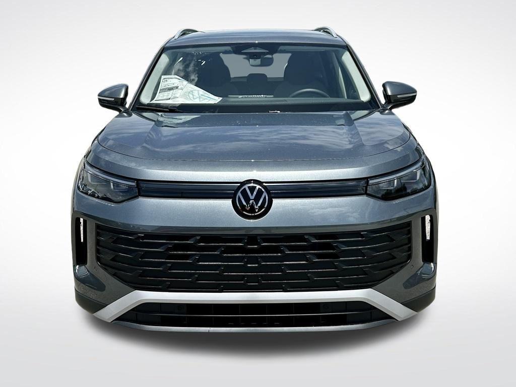 new 2025 Volkswagen Tiguan car, priced at $28,520