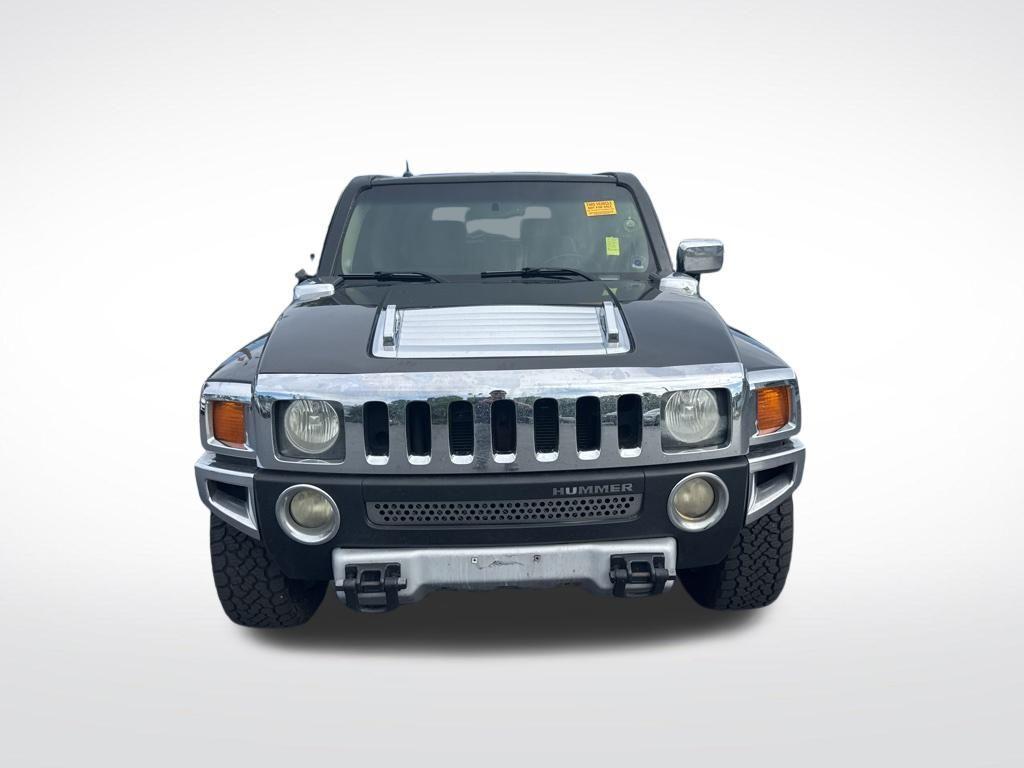 used 2009 Hummer H3 car, priced at $7,735