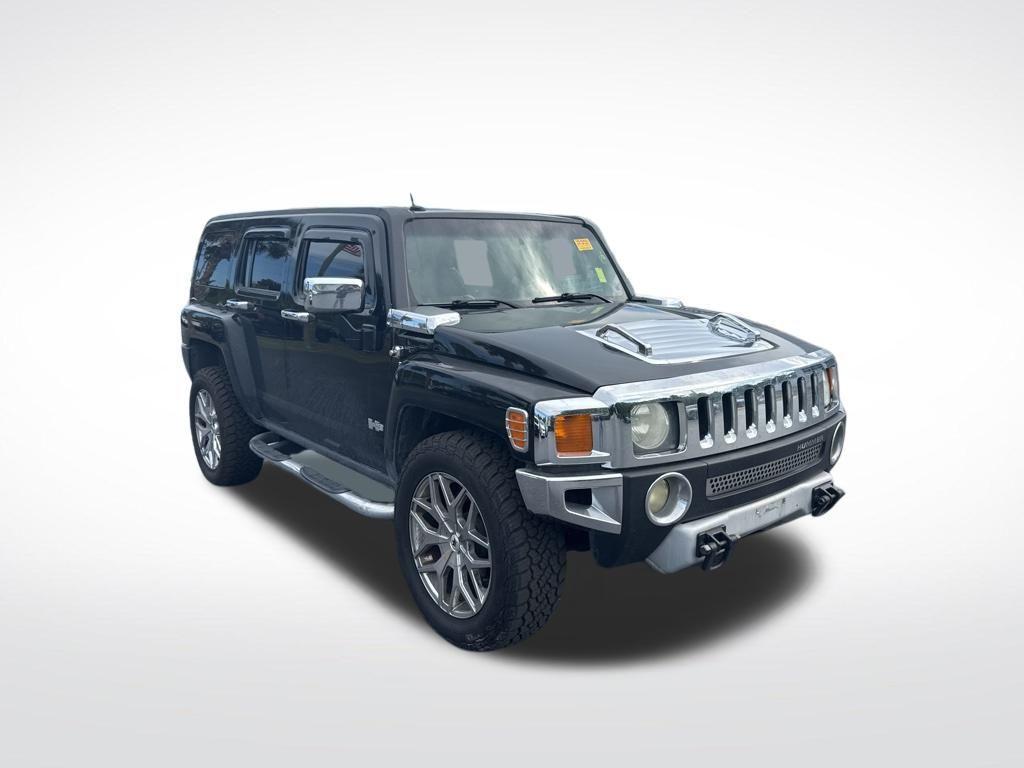 used 2009 Hummer H3 car, priced at $7,735