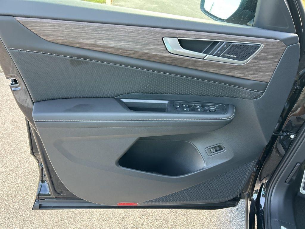 new 2026 Volkswagen Atlas car, priced at $53,998