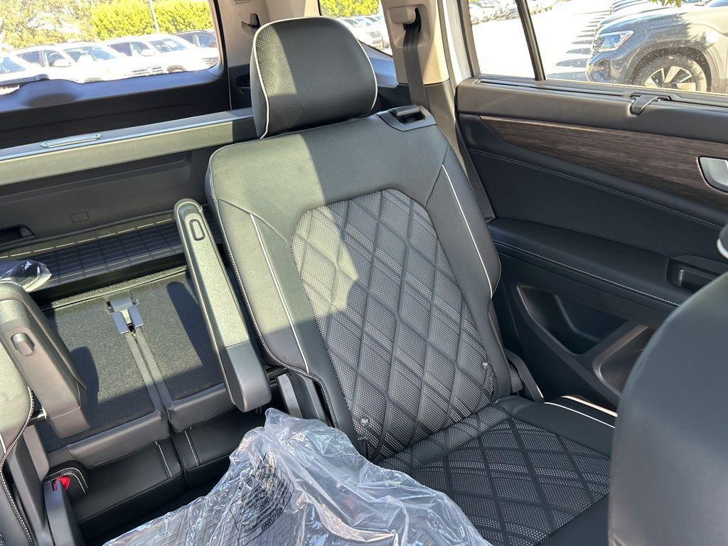 new 2026 Volkswagen Atlas car, priced at $54,453