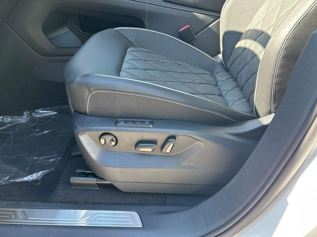 new 2026 Volkswagen Atlas car, priced at $54,453