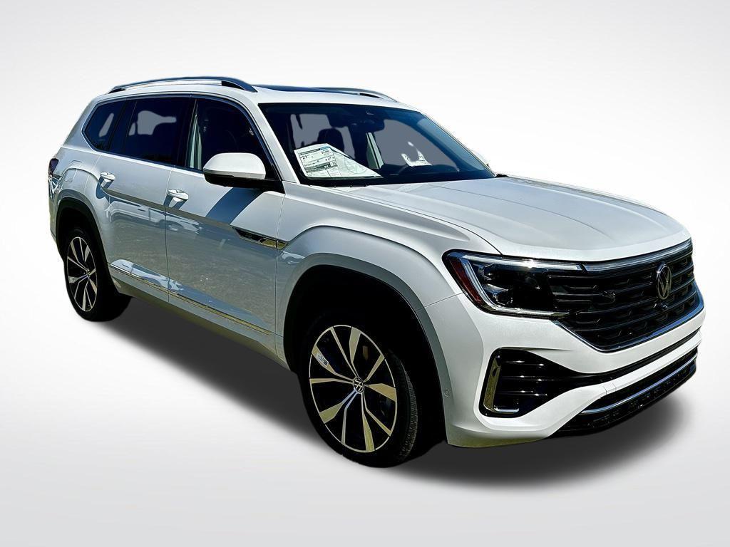 new 2025 Volkswagen Atlas car, priced at $46,071