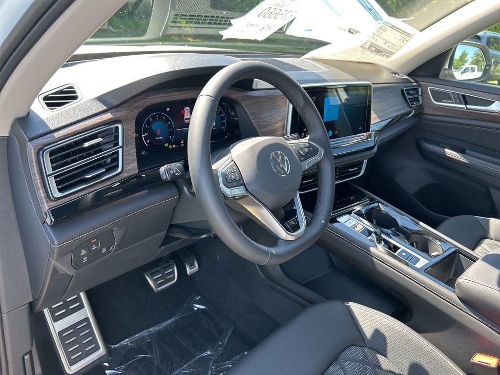 new 2025 Volkswagen Atlas car, priced at $46,071