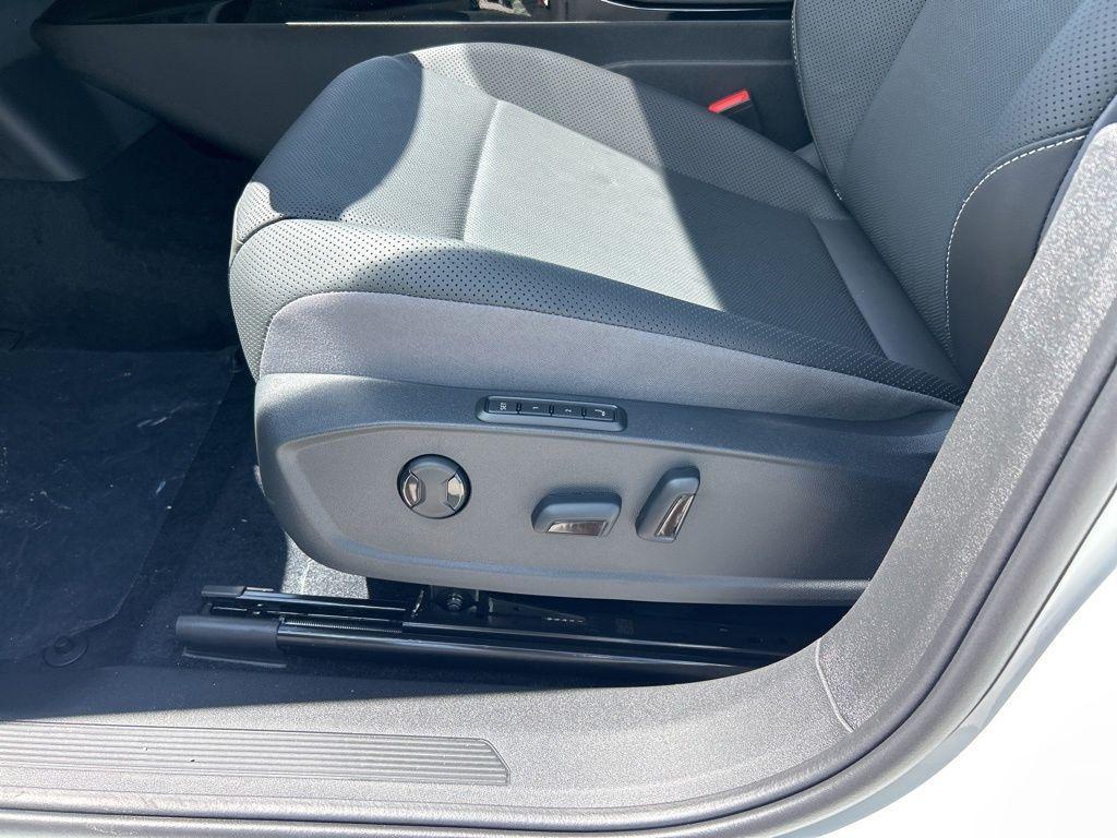 new 2025 Volkswagen ID.4 car, priced at $46,944