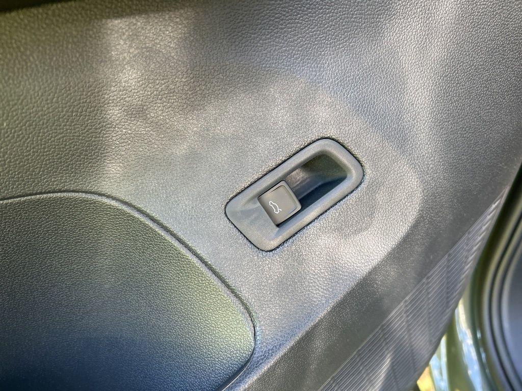 new 2026 Volkswagen Atlas car, priced at $54,111