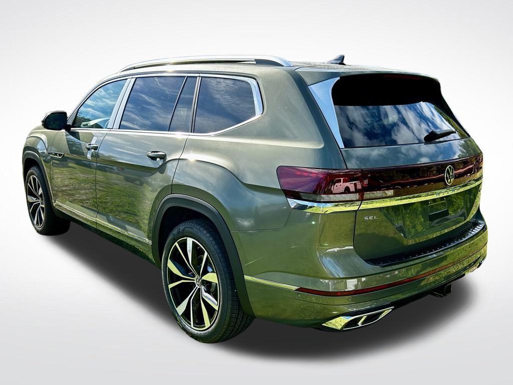 new 2026 Volkswagen Atlas car, priced at $54,111