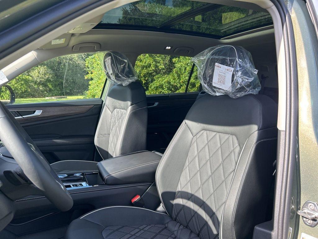 new 2026 Volkswagen Atlas car, priced at $54,111