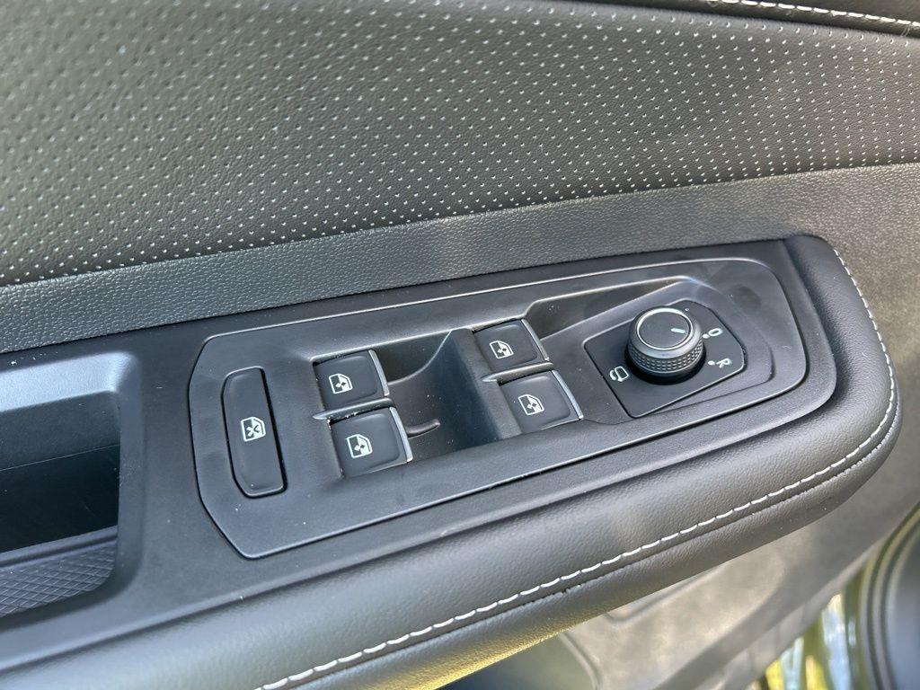 new 2026 Volkswagen Atlas car, priced at $54,111