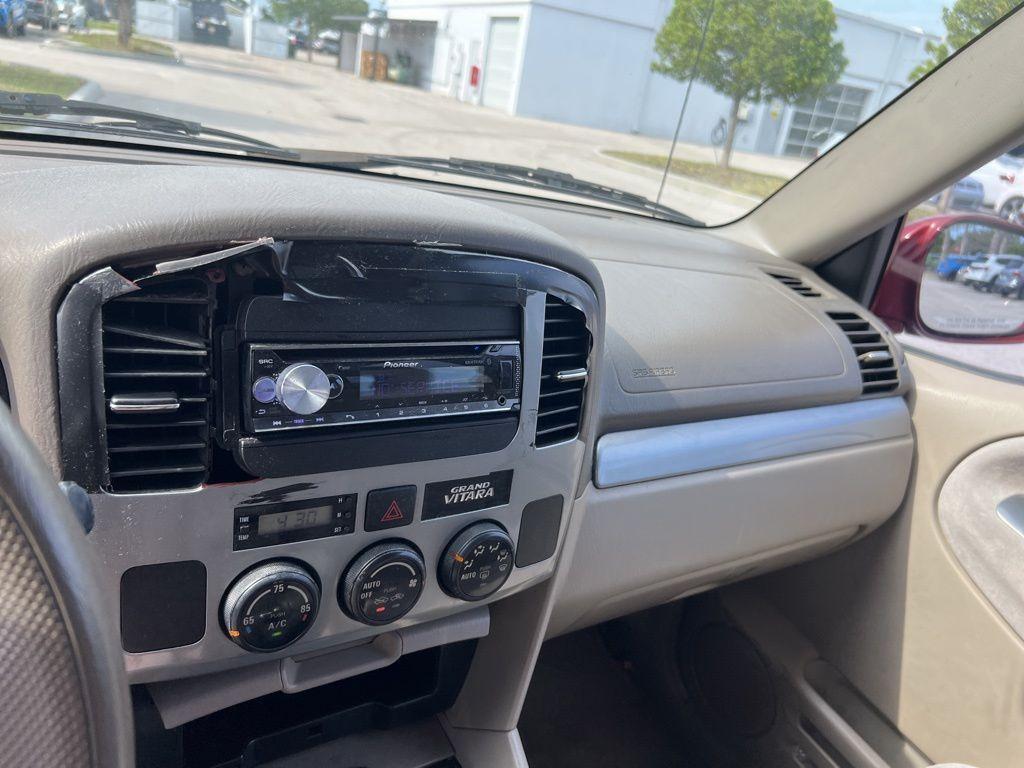 used 2003 Suzuki Grand Vitara car, priced at $2,999