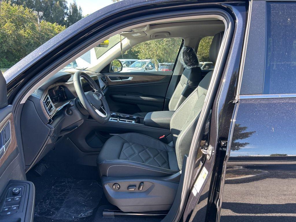 new 2026 Volkswagen Atlas car, priced at $43,943