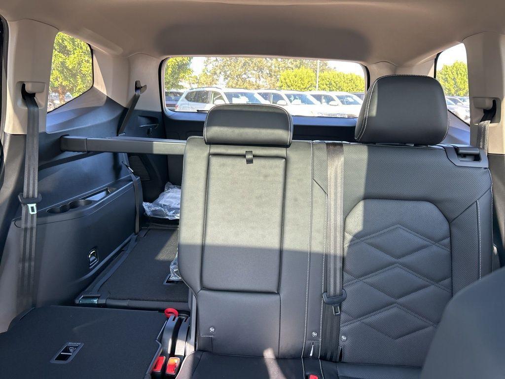 new 2026 Volkswagen Atlas car, priced at $43,943