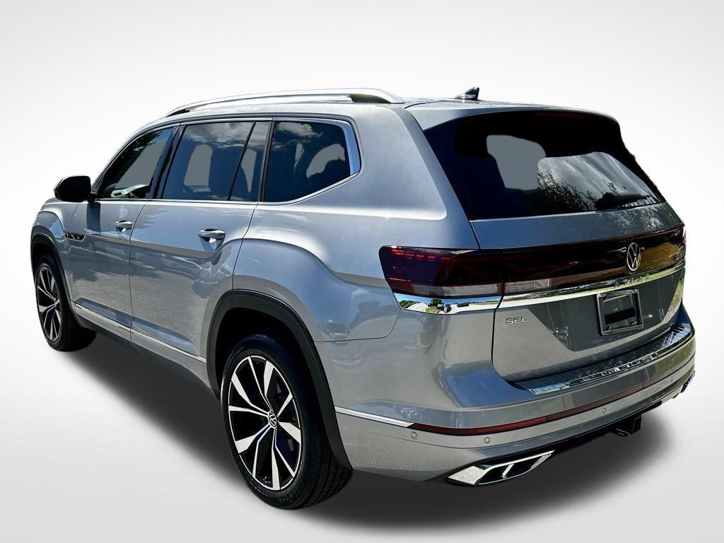 new 2025 Volkswagen Atlas car, priced at $45,661