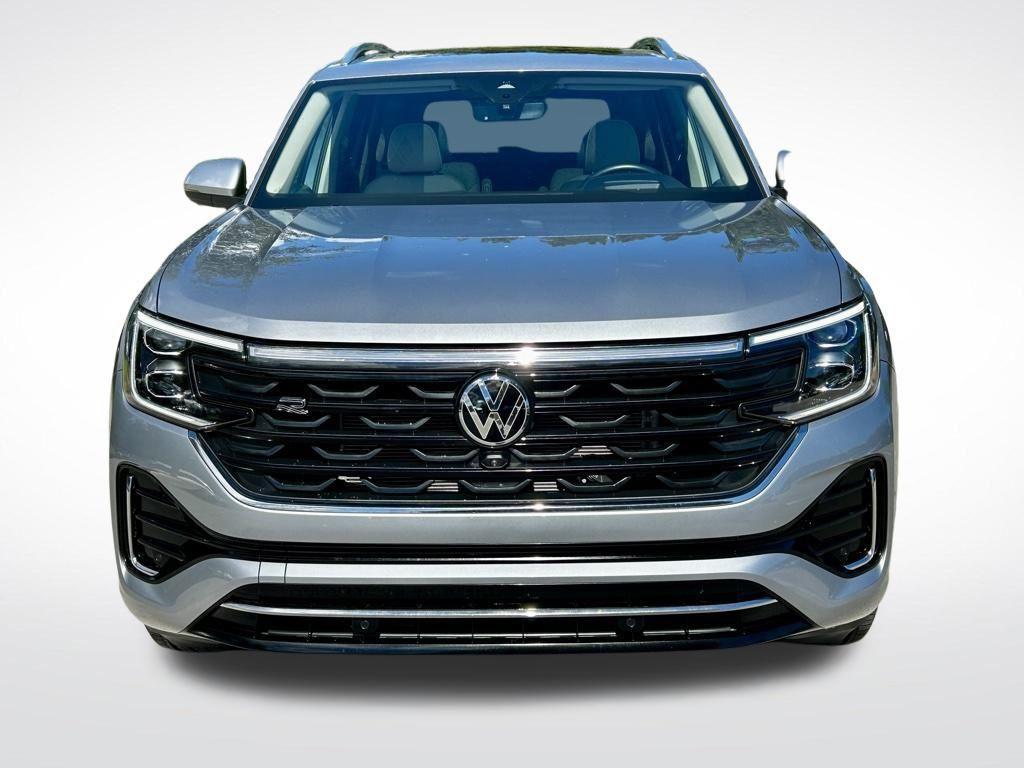 new 2025 Volkswagen Atlas car, priced at $45,661
