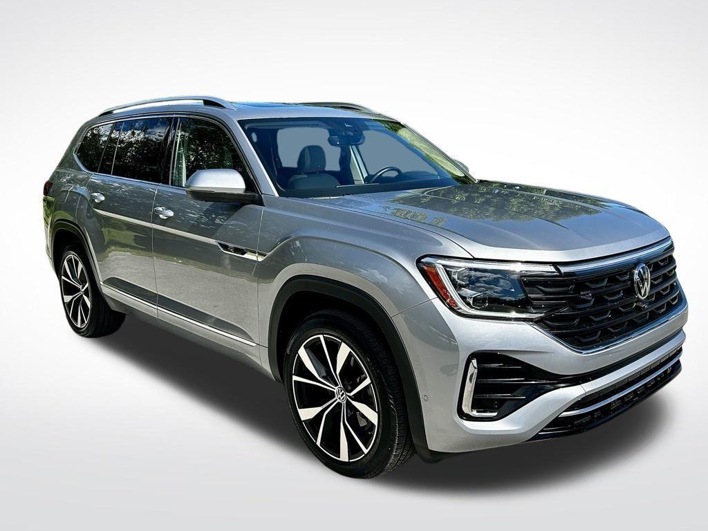 new 2025 Volkswagen Atlas car, priced at $45,661