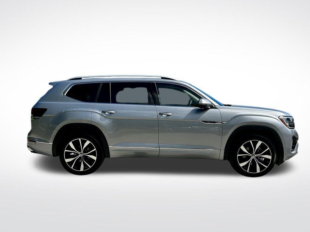 new 2025 Volkswagen Atlas car, priced at $45,661