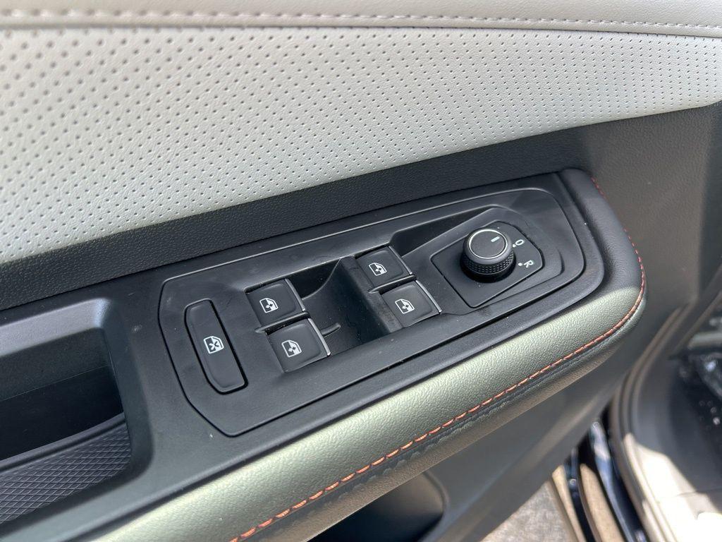 new 2025 Volkswagen Atlas car, priced at $41,651