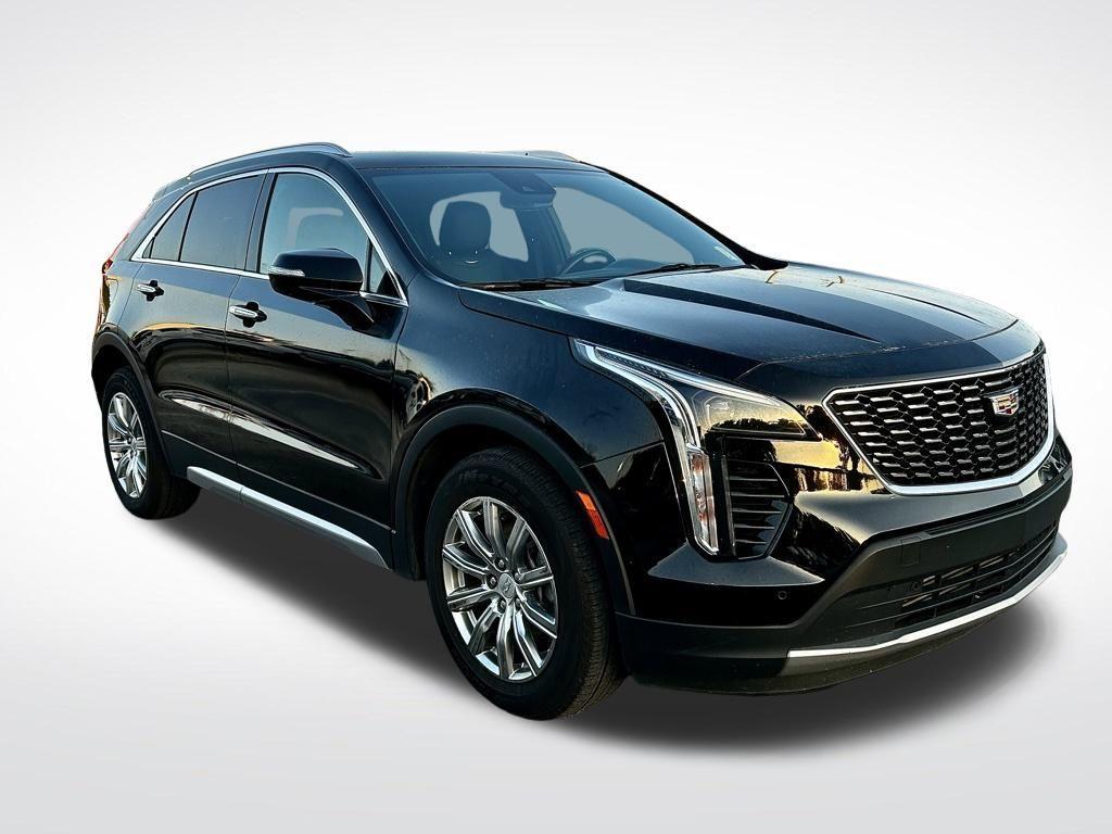 used 2023 Cadillac XT4 car, priced at $22,722