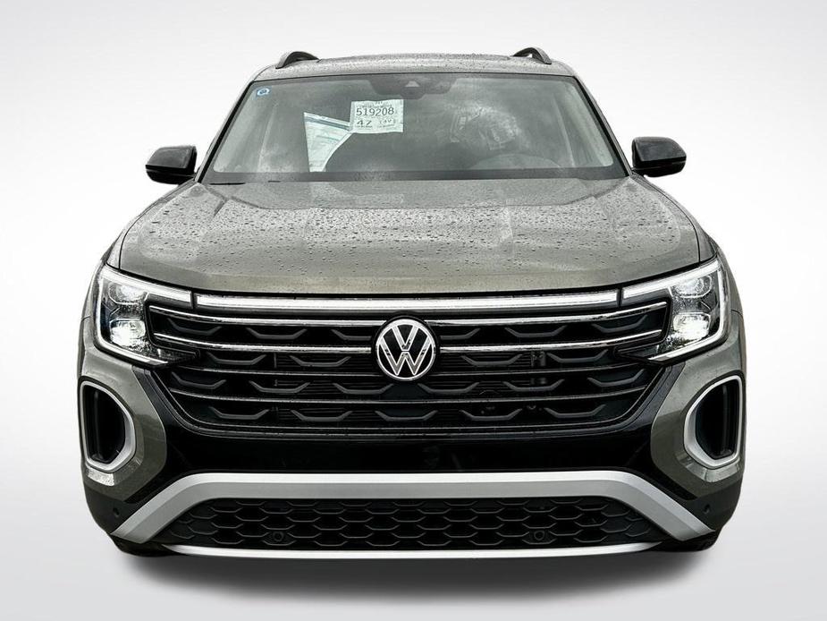 new 2025 Volkswagen Atlas car, priced at $47,586