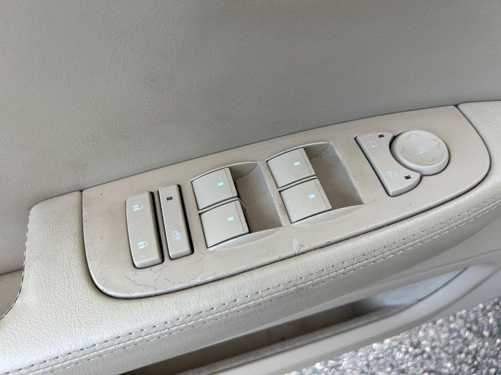 used 2006 Cadillac DTS car, priced at $5,817