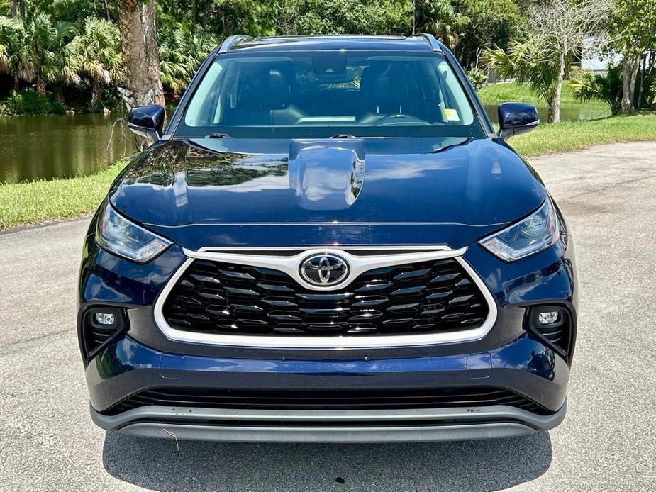 used 2021 Toyota Highlander car, priced at $30,883