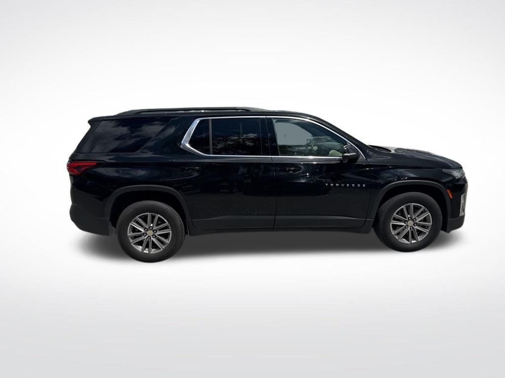 used 2022 Chevrolet Traverse car, priced at $25,298