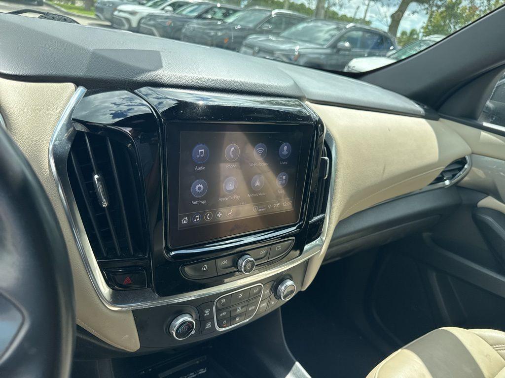 used 2022 Chevrolet Traverse car, priced at $25,298