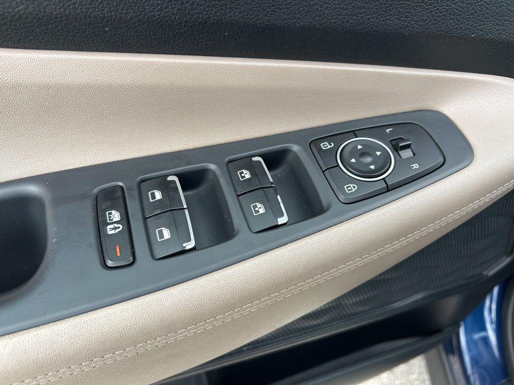 used 2023 Hyundai Santa Fe car, priced at $18,098