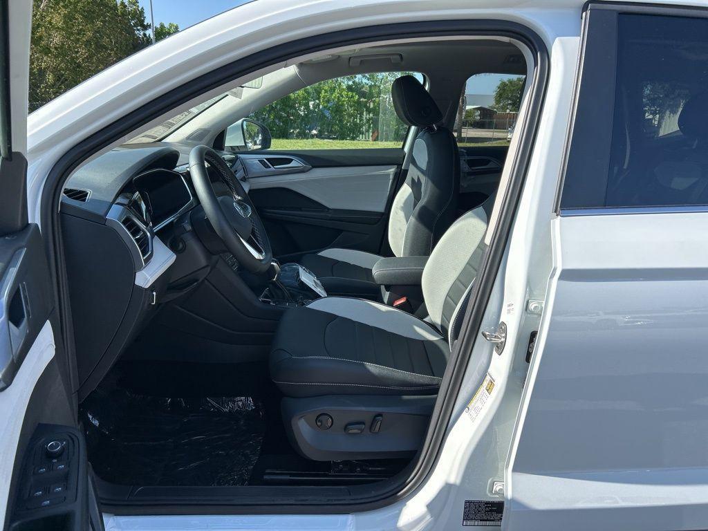 new 2025 Volkswagen Taos car, priced at $32,550