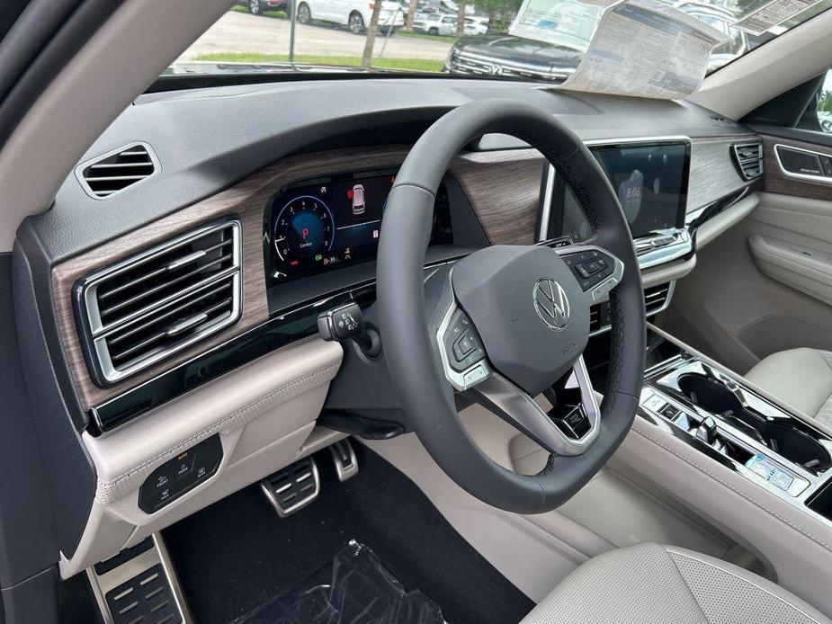 new 2024 Volkswagen Atlas car, priced at $49,376