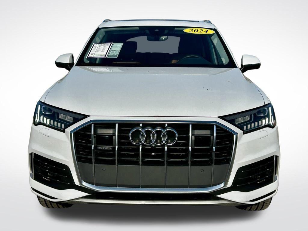 used 2024 Audi Q7 car, priced at $46,805