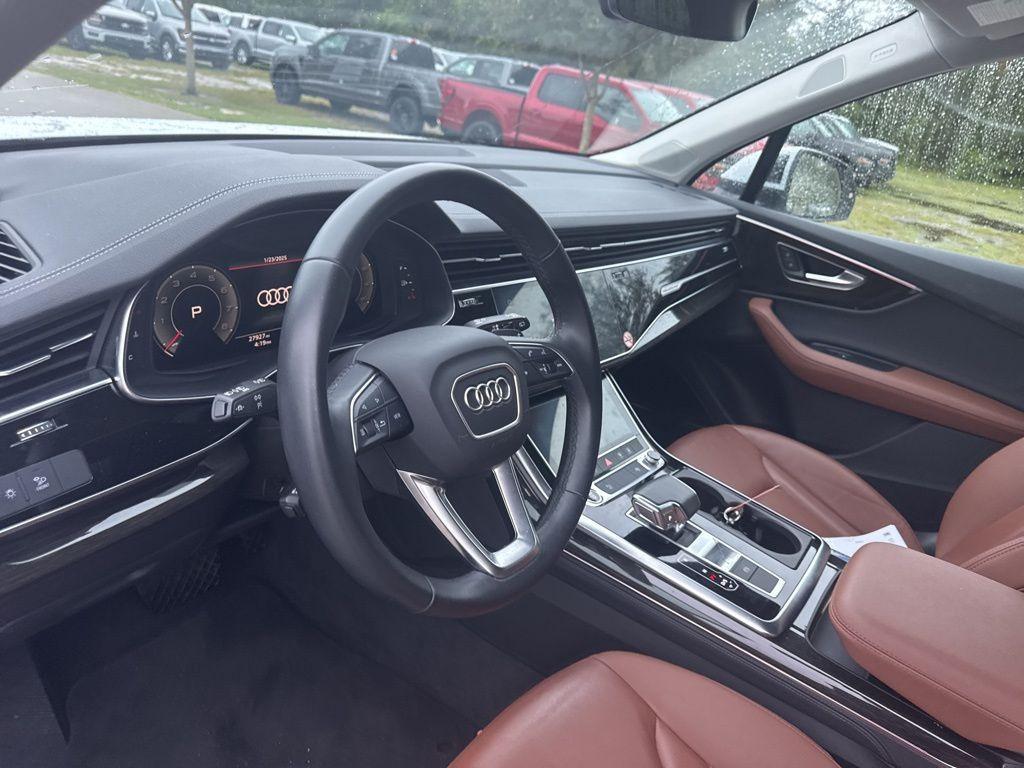 used 2024 Audi Q7 car, priced at $48,900