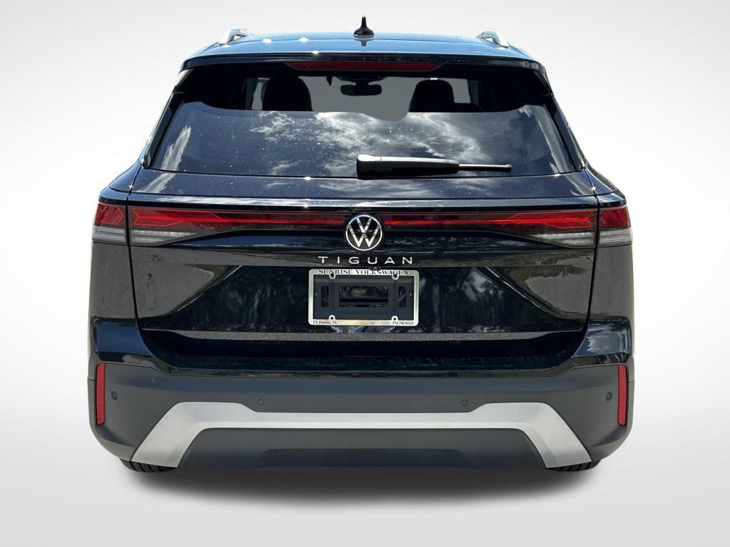 new 2025 Volkswagen Tiguan car, priced at $29,950