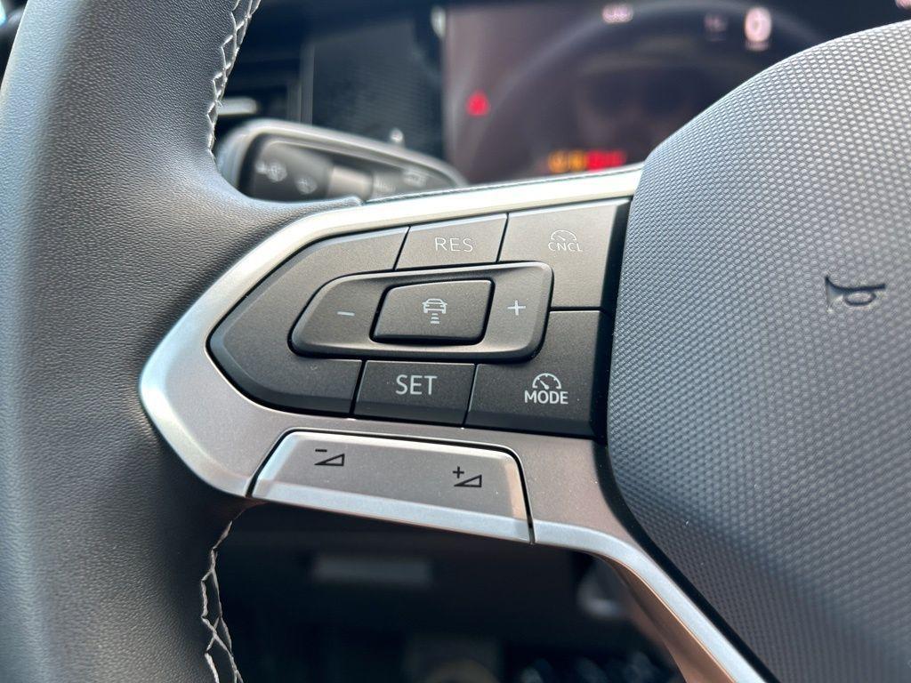 new 2025 Volkswagen Tiguan car, priced at $29,950