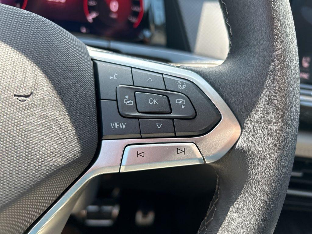 new 2025 Volkswagen Atlas car, priced at $42,339