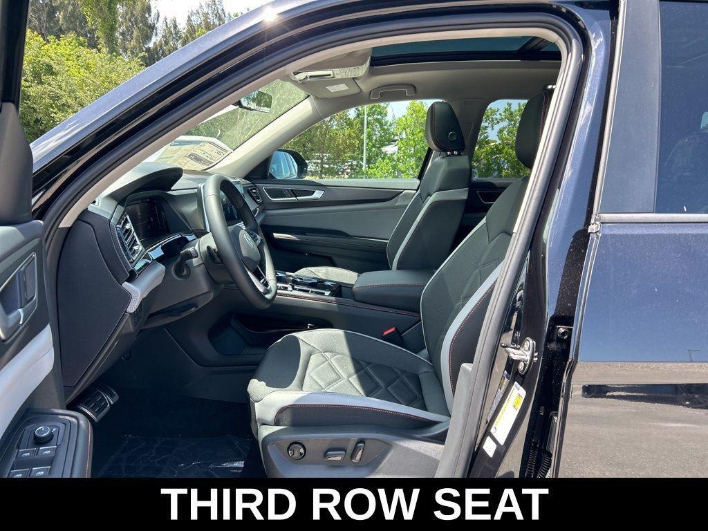 new 2025 Volkswagen Atlas car, priced at $42,339