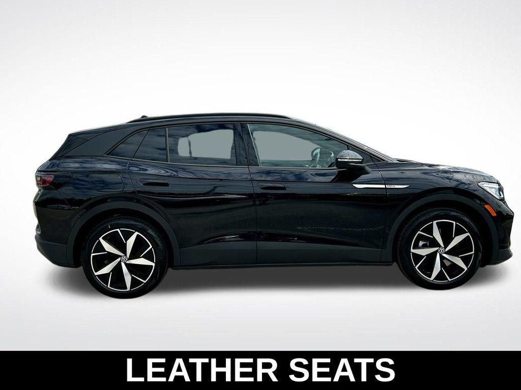 new 2025 Volkswagen ID.4 car, priced at $40,976