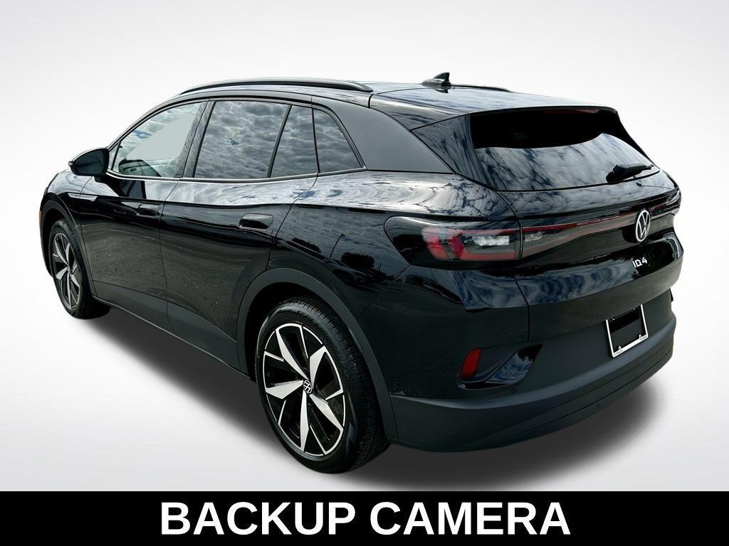new 2025 Volkswagen ID.4 car, priced at $40,976