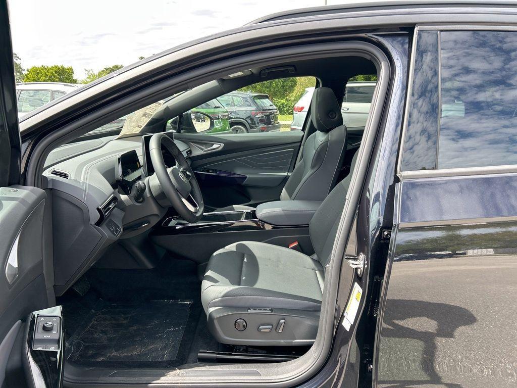 new 2025 Volkswagen ID.4 car, priced at $43,115