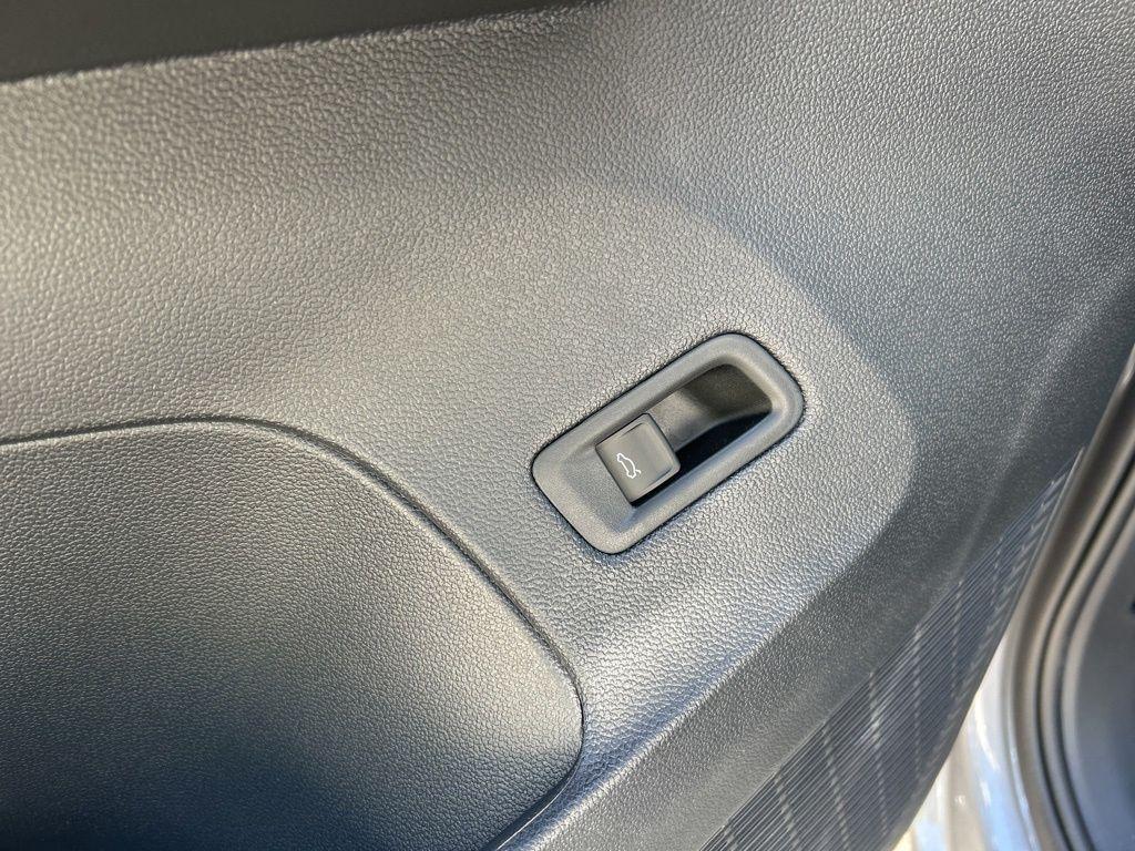 new 2026 Volkswagen Atlas car, priced at $44,143