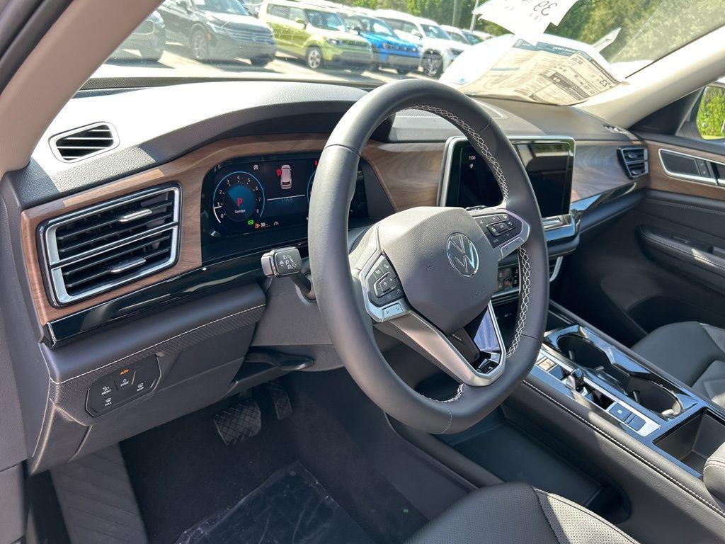 new 2026 Volkswagen Atlas car, priced at $44,143