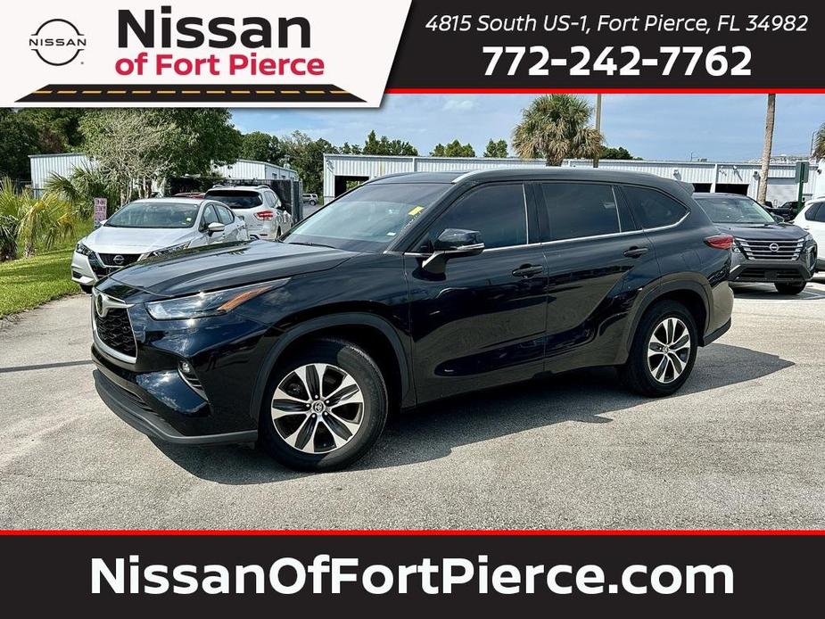 used 2022 Toyota Highlander car, priced at $31,959