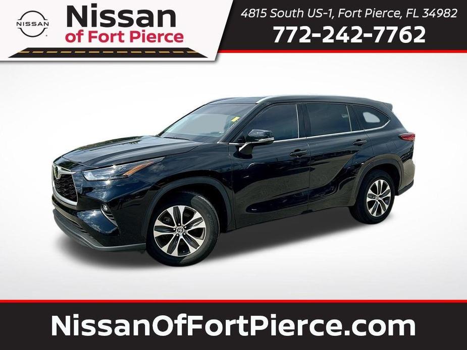 used 2022 Toyota Highlander car, priced at $29,128