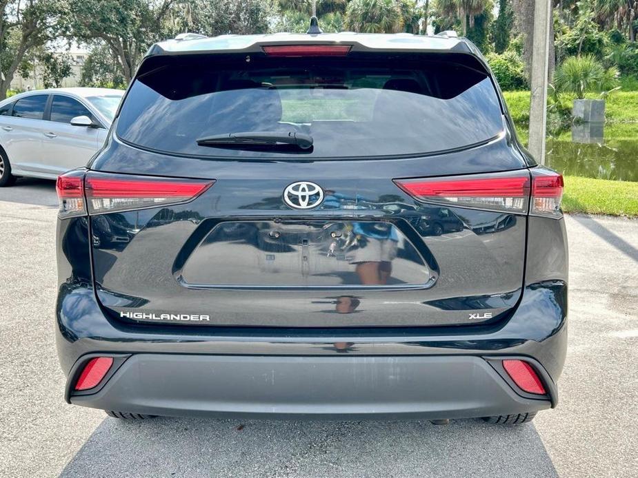 used 2022 Toyota Highlander car, priced at $31,959