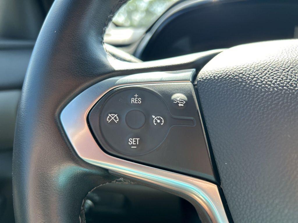 used 2023 Chevrolet Traverse car, priced at $30,525